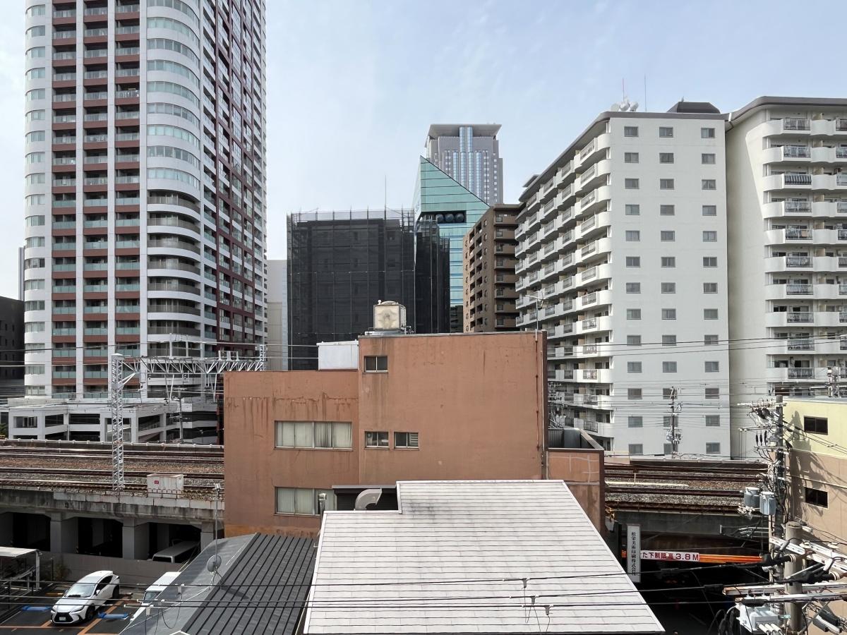 大阪市北区中崎西３丁目の賃貸物件/電車が見えるの、なんだかジオラマみたいで楽しいです。