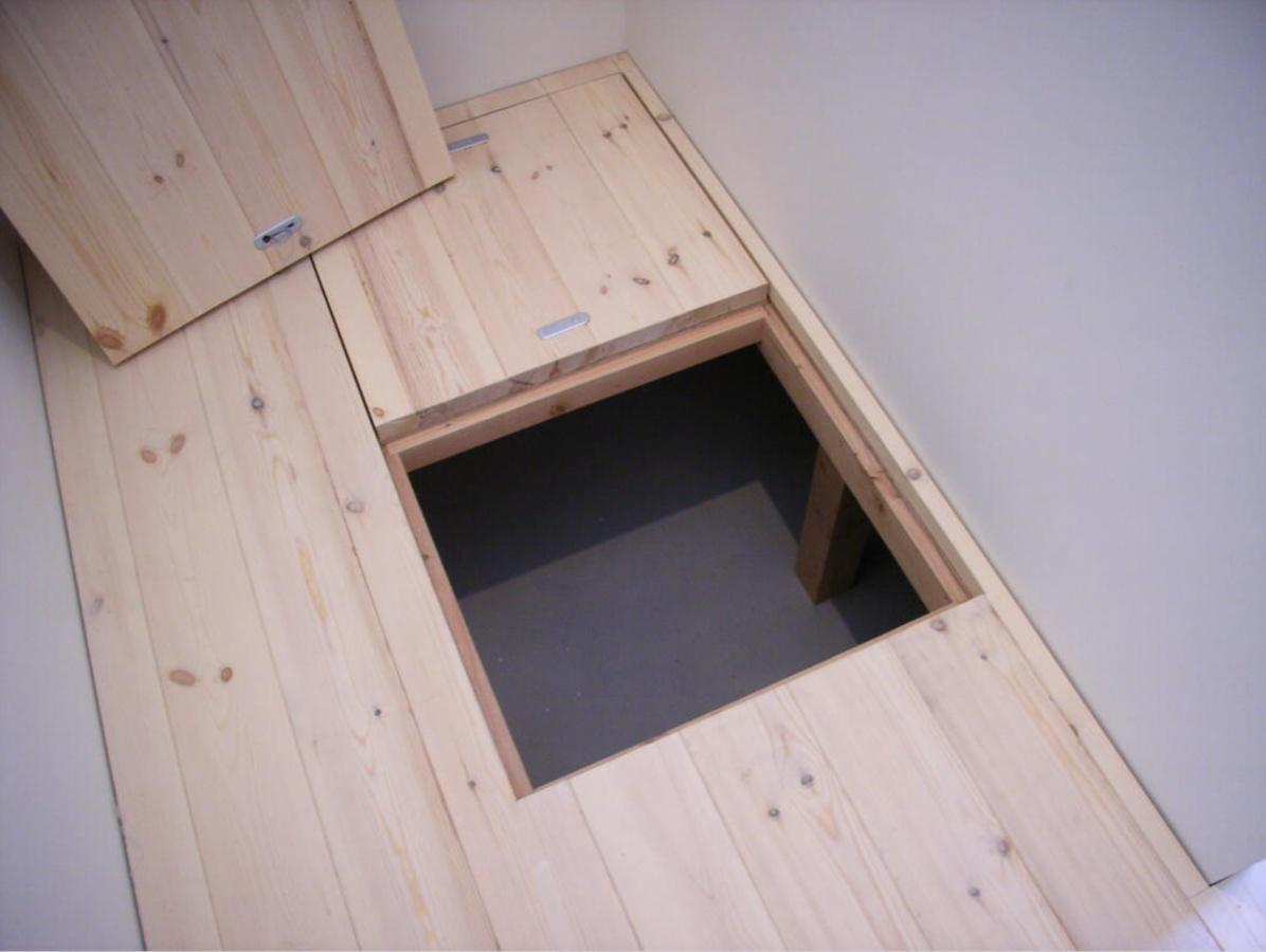 大阪府大阪市東淀川区大隅1丁目の賃貸物件/約3㎡の床下収納。