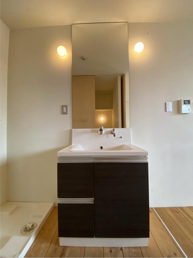 大阪府大阪市東淀川区大隅1丁目の賃貸物件/天井まで伸びる鏡！高身長でも安心。