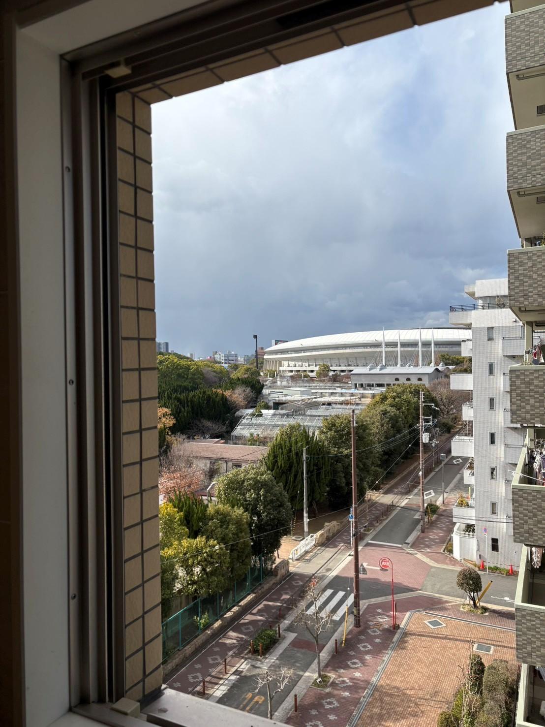 大阪市東住吉区南田辺5丁目の売買物件/室内からスタジアムも見えます。