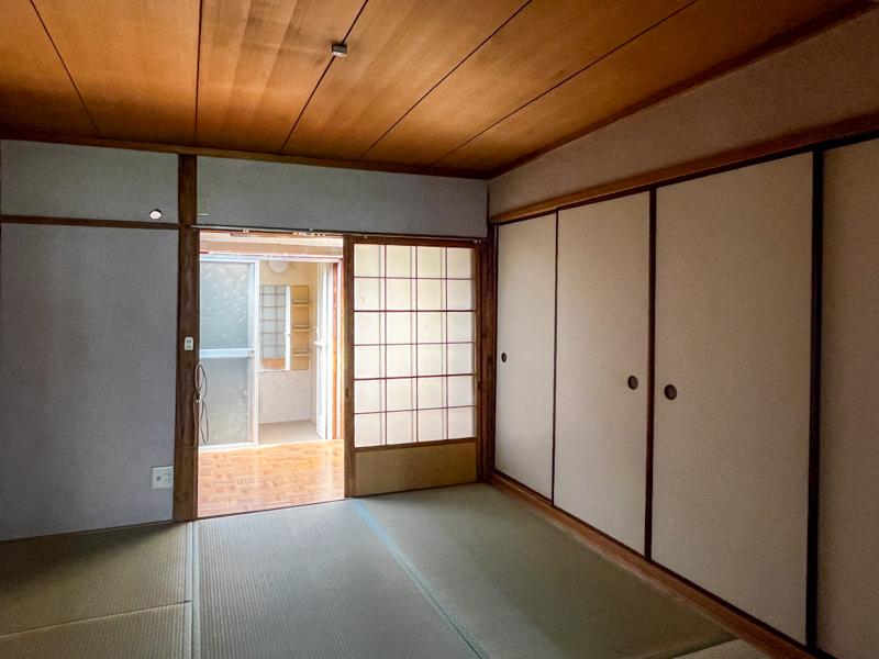 大阪府東大阪市永和三丁目の賃貸物件/居室は4.5畳の和室と6畳の和室