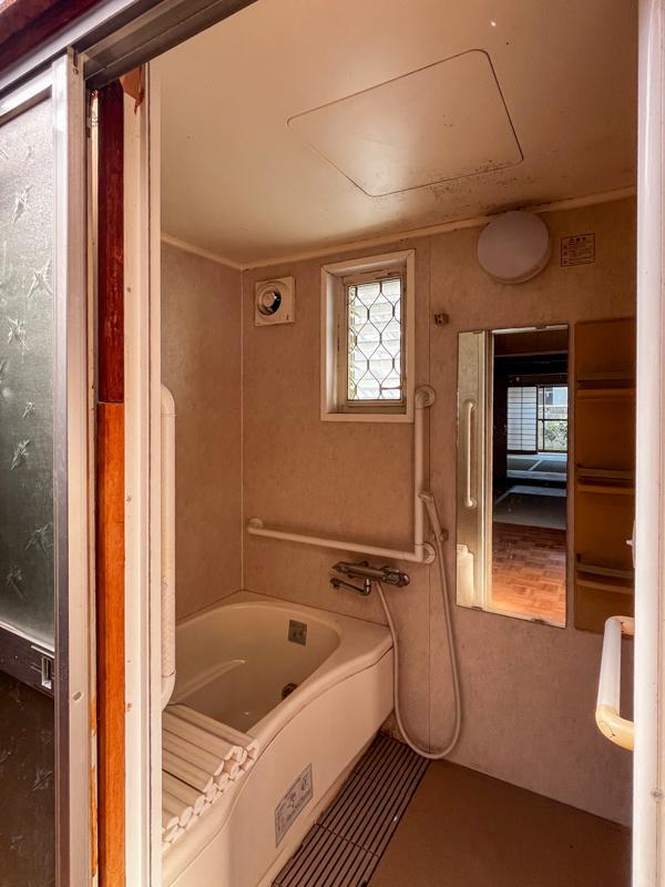 大阪府東大阪市永和三丁目の賃貸物件/ユニットバス。