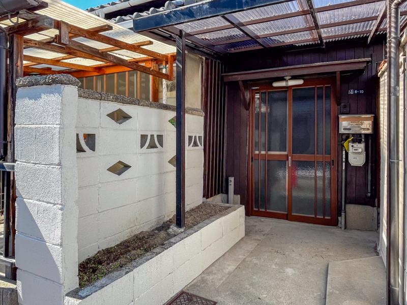 大阪府東大阪市永和三丁目の賃貸物件/ここにも植栽スペースが！植栽に対する意識が高めな物件。