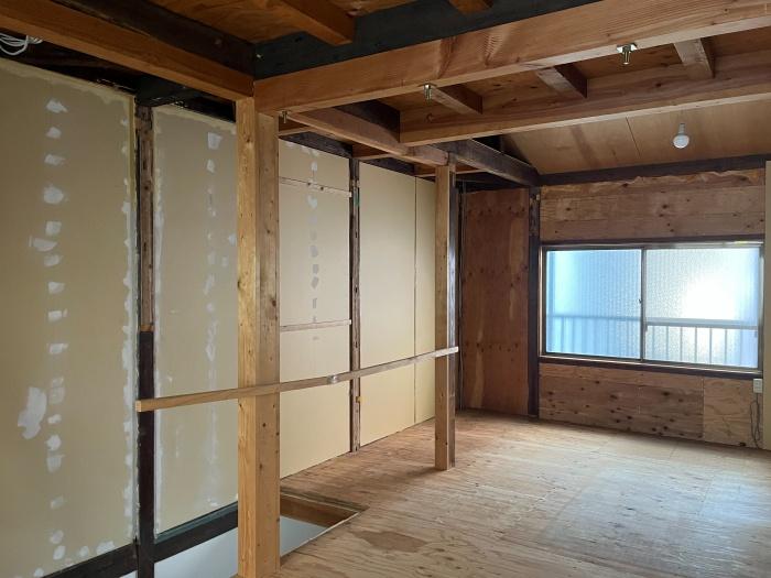 大阪市北区中崎2丁目の賃貸物件/2階は窓が2つの2面採光。