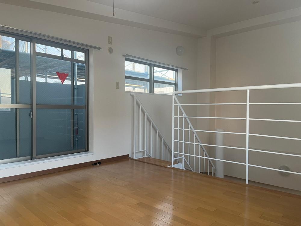 大阪府大阪市北区大淀中3丁目の売買物件/現在大規模修繕中ですが、バルコニーもたくさん。