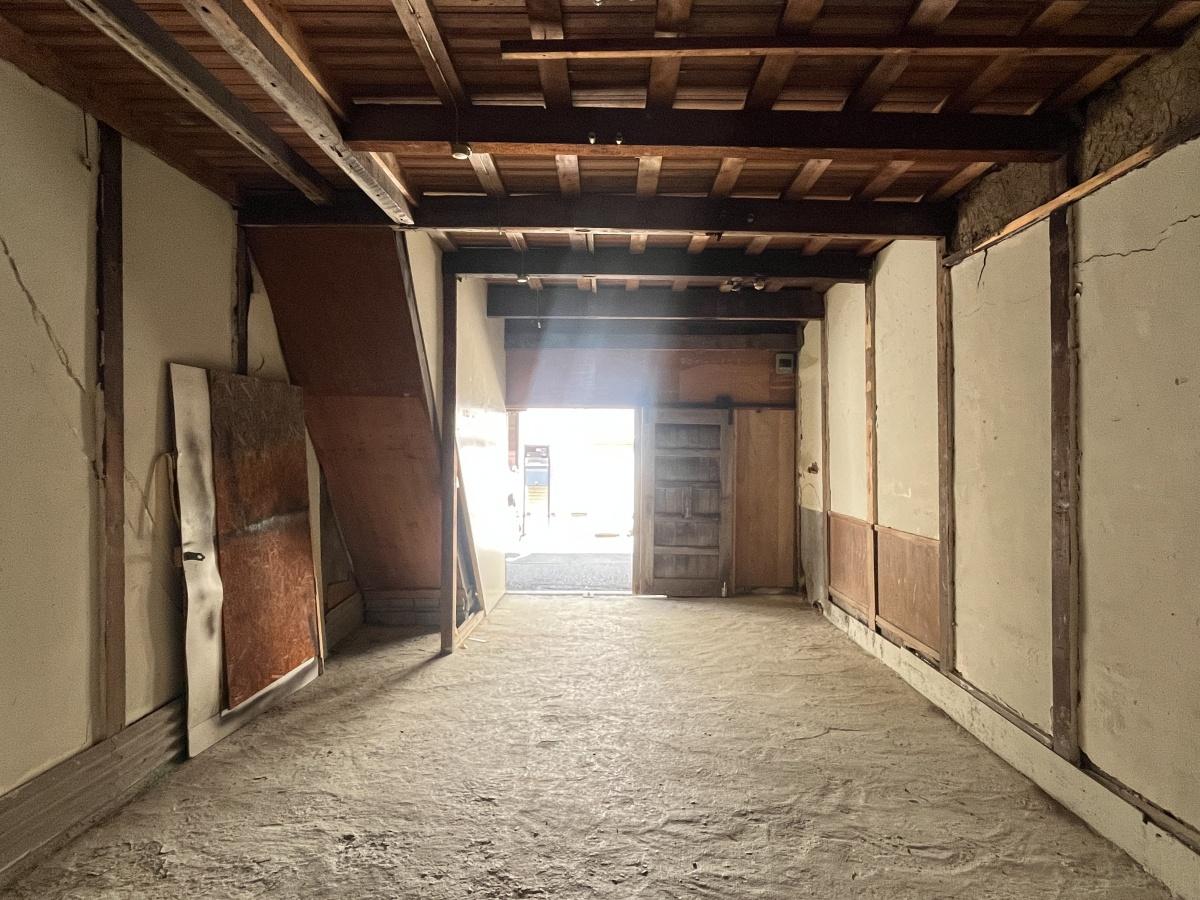 大阪府大阪市北区中津３丁目の賃貸物件/入り口に向かって。