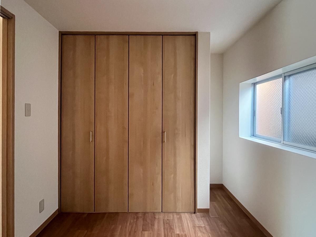 大阪市北区菅栄町の賃貸物件/［202］5畳の洋室。寝室にいかがでしょう。