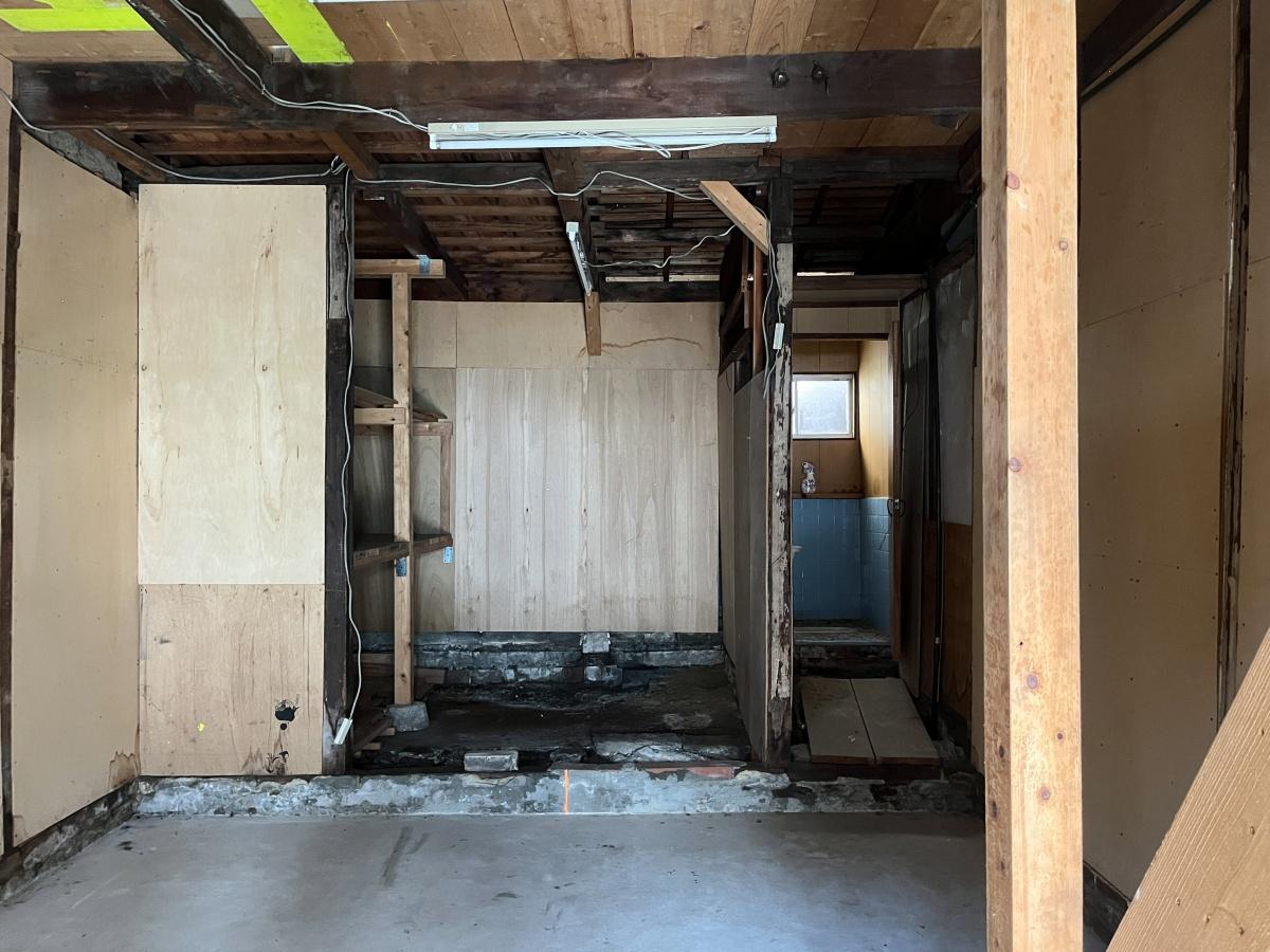 大阪府大阪市北区中津３丁目の賃貸物件/奥は資材置き場として使われていたのかな？