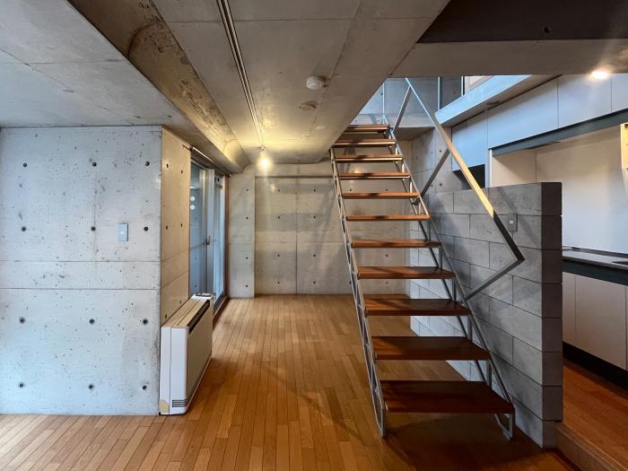 大阪市東住吉区東田辺の賃貸物件/スタイリッシュさと温かみが調和した空間。