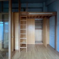 大阪市東住吉区東田辺の賃貸物件/ロフト下の収納スペース。