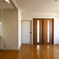 大阪府豊中市寺内１丁目の賃貸物件/3LDKという間取り、普段は暗くなりがちな真ん中の部屋も明るいです。