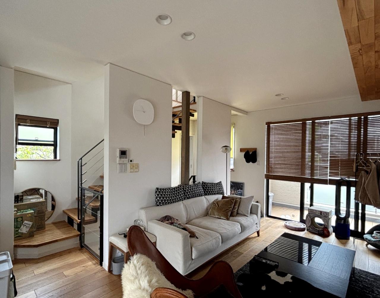 豊中市東泉丘1丁目の売買物件/明るいリビングスペースは居心地抜群。