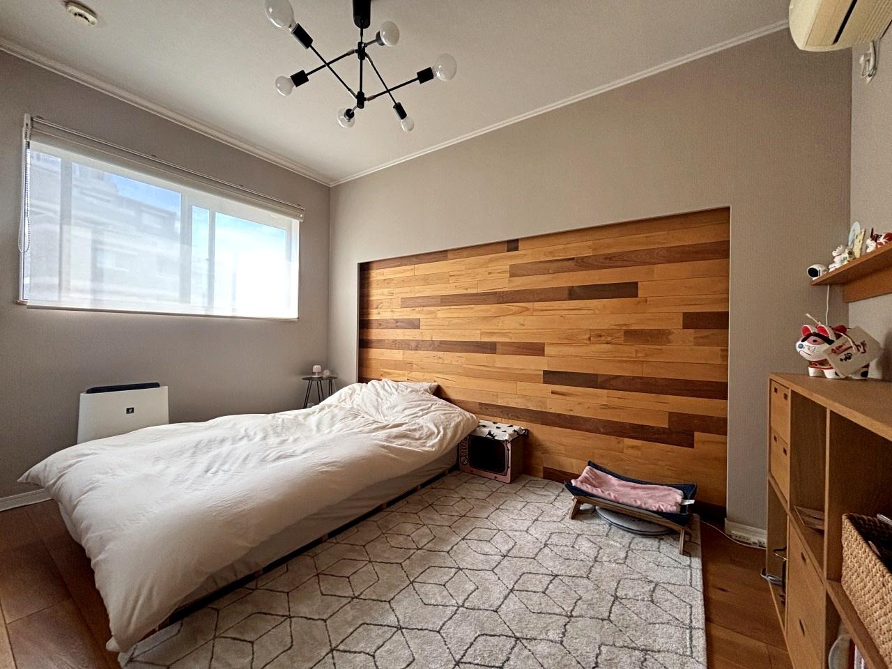 豊中市東泉丘1丁目の売買物件/3階の洋室にも一部木材を利用しています。