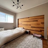 豊中市東泉丘1丁目の売買物件/3階の洋室にも一部木材を利用しています。