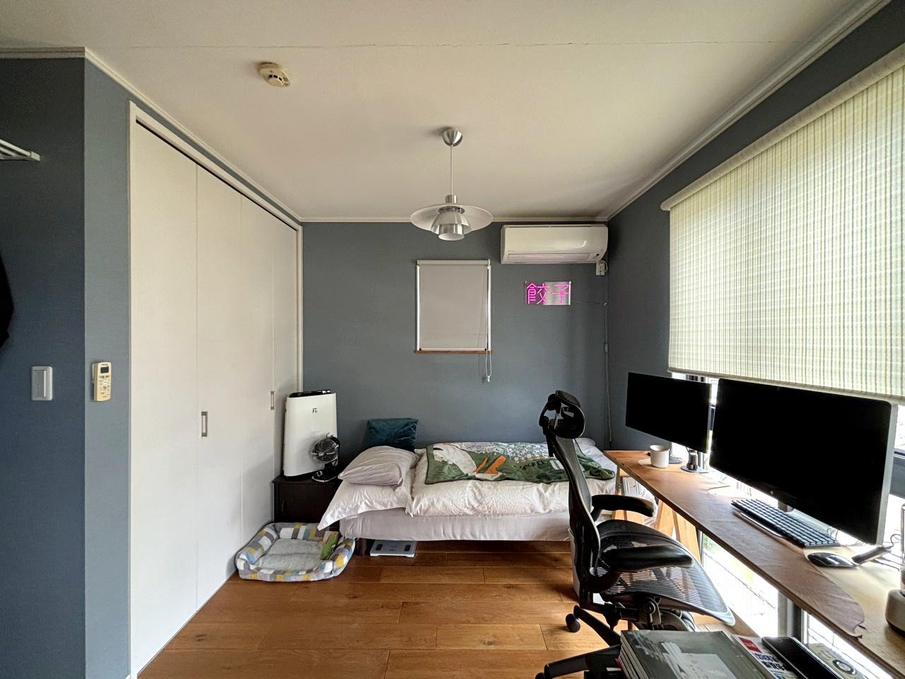 豊中市東泉丘1丁目の売買物件/もう一つある洋室は落ち着いたトーンのクロス。