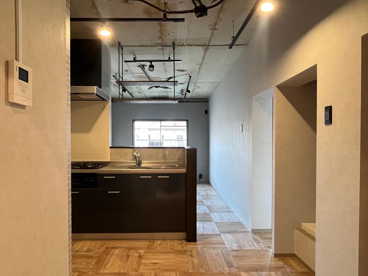 大阪府大阪市東淀川区下新庄６丁目の賃貸物件/玄関から。無駄のない間取り。