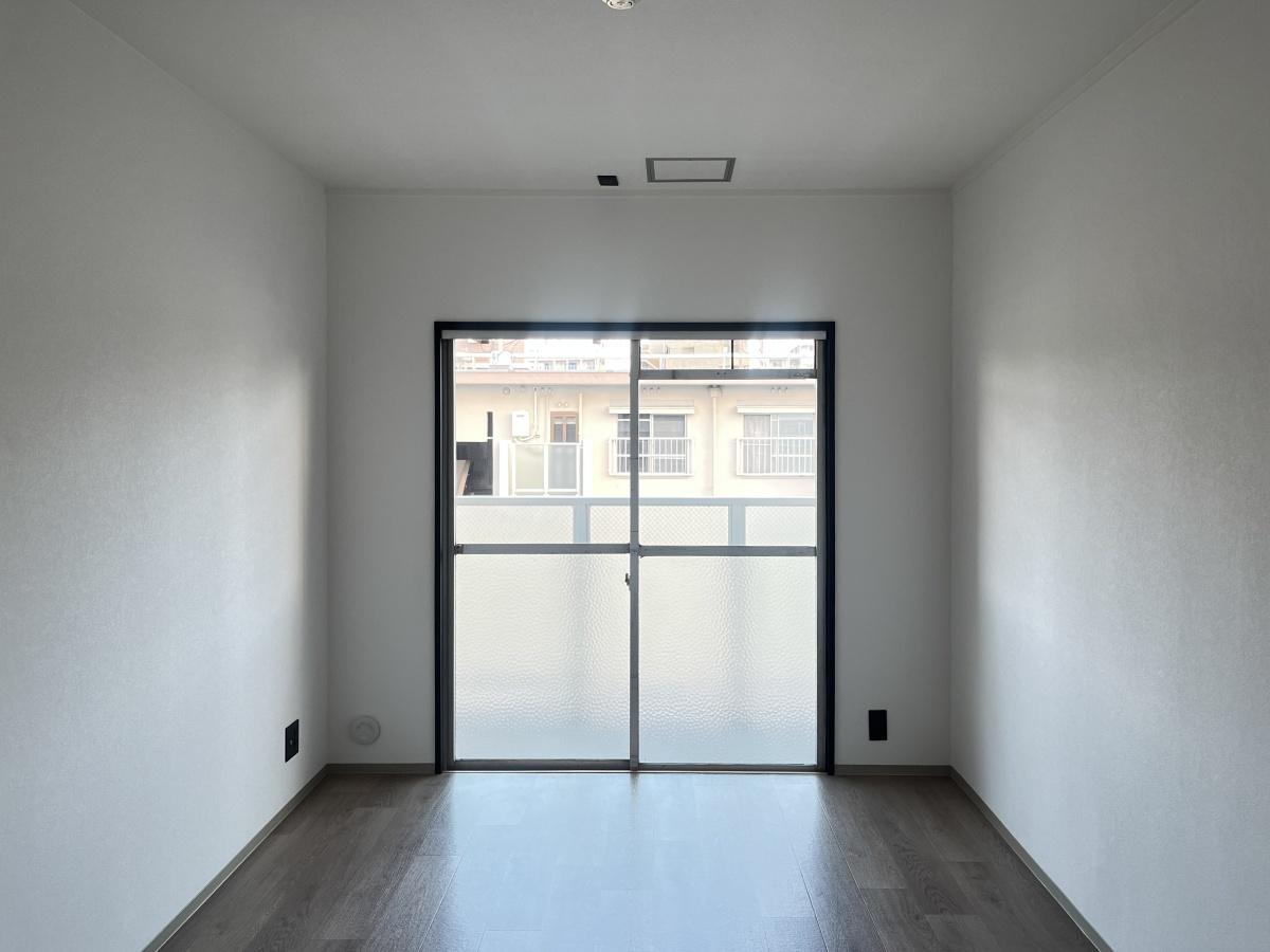 大阪府大阪市東淀川区下新庄６丁目の賃貸物件/南側洋室。