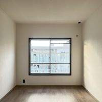 大阪府大阪市東淀川区下新庄６丁目の賃貸物件/北側洋室。