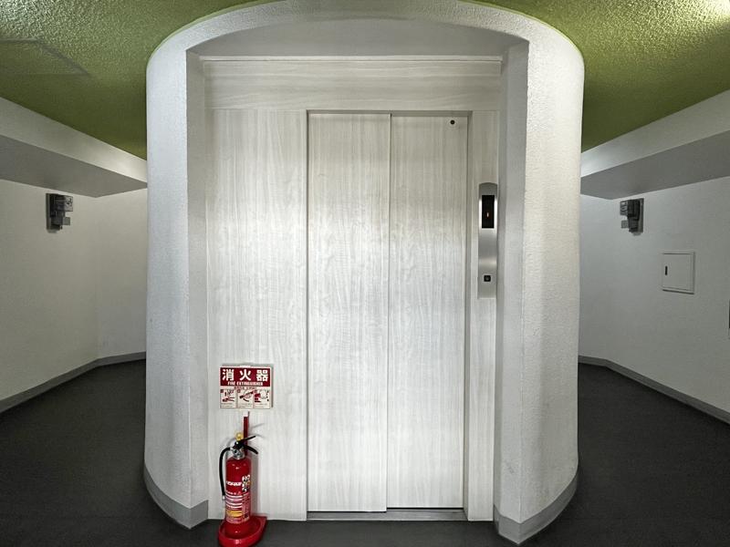 大阪府豊中市上新田４丁目の売買物件/建物の中心、円形のエレベーターコア方式