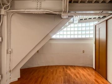 大阪市天王寺区舟橋町の賃貸物件/光を集める小さな仕事場