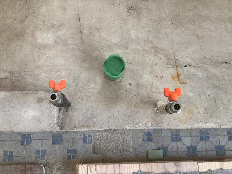 大阪市阿倍野区播磨町2丁目の賃貸物件/突き出た配管。
