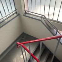 大阪市北区豊崎３丁目の賃貸物件/鮮やかな手すり。