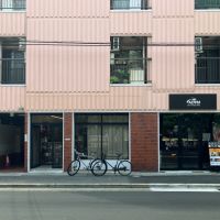 大阪市北区豊崎３丁目の賃貸物件/一階部分には、美容室とインテリアデザインオフィス。