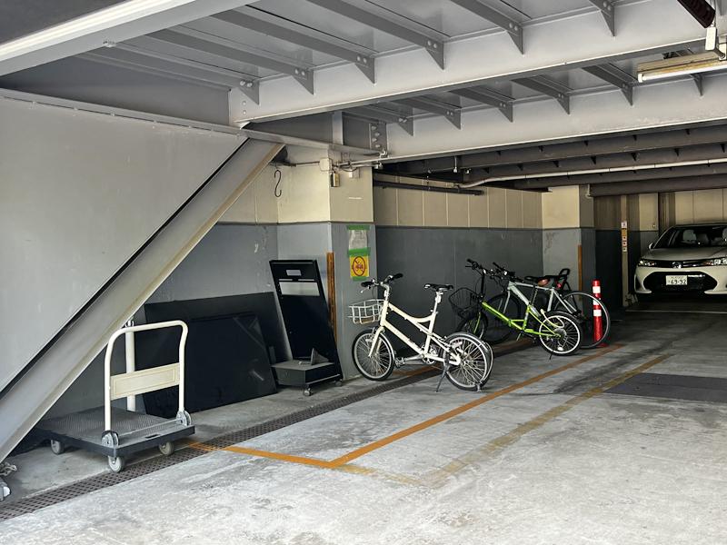 大阪市西区南堀江1丁目の賃貸物件/駐輪場は1台無償、2台目以降は空き状況によって相談です。