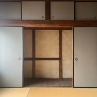 大阪市生野区小路東2丁目の賃貸物件/二階の昔ながらの大きな押入れ。