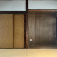 大阪市生野区小路東2丁目の賃貸物件/一階の昔ながらの大きな押入れ。
