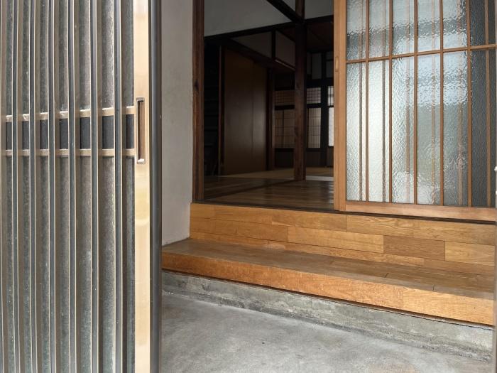 大阪市生野区小路東2丁目の賃貸物件/玄関土間スペース。