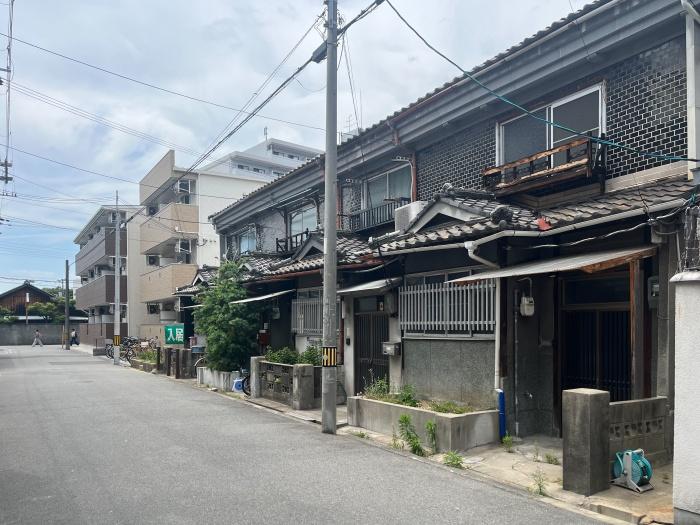 大阪市生野区小路東2丁目の賃貸物件/長い年月をかけて受け継がれてきた長屋。