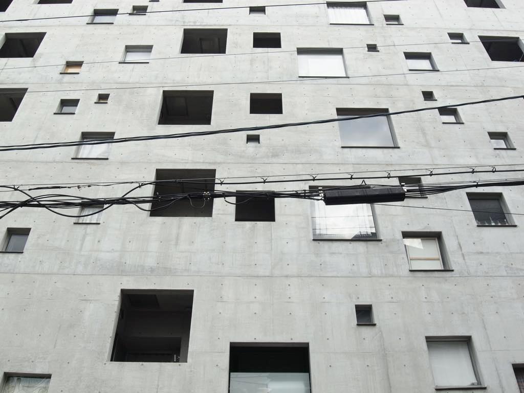 大阪市北区中崎西1丁目の賃貸物件/窓がバラバラだ。