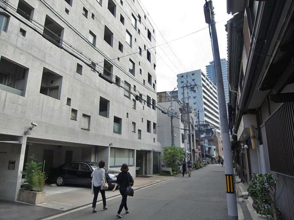 大阪市北区中崎西1丁目の賃貸物件/これはこれで、意外と町並みに合っている？