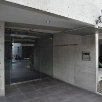 大阪市北区中崎西1丁目の賃貸物件/駐輪場とバイク置場はオートロックの奥なので安心。