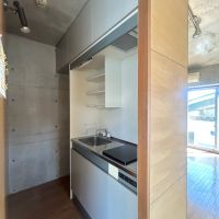 大阪市東住吉区山坂1丁目の賃貸物件/キッチンはIHの1口コンロ、料理好きにはおすすめしません。