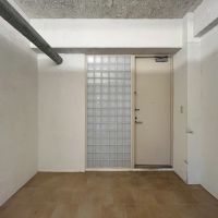 大阪市西区南堀江１丁目の賃貸物件/ホールスペース。ガラスブロックがいい味出してます。