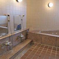 東大阪市客坊町の売買物件/地下にある大浴場（男湯・女湯あり）