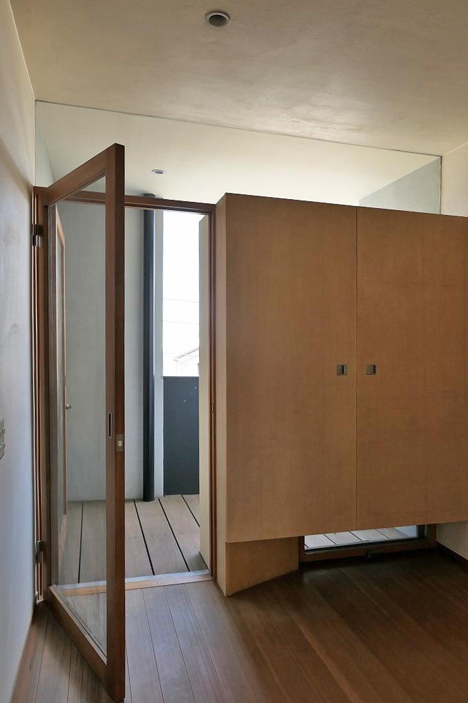 吹田市新芦屋上の賃貸物件/無駄のない納まりでより内外の連続性が感じられます。