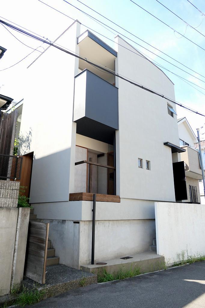 吹田市新芦屋上の賃貸物件/外観。