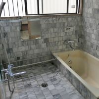池田市旭丘2丁目の賃貸物件/タイル貼りのお風呂
