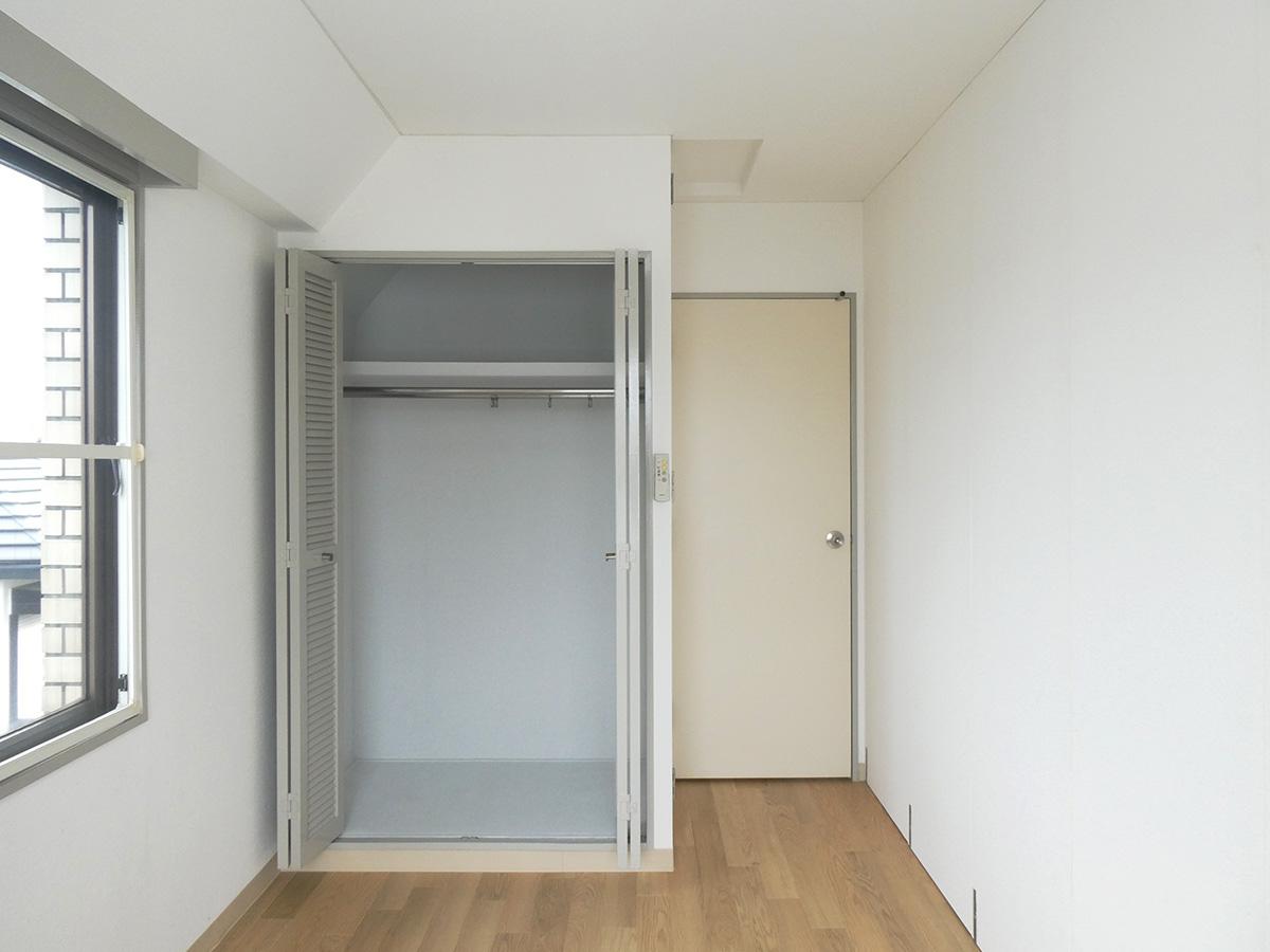 各部屋クローゼットに奥行きがある