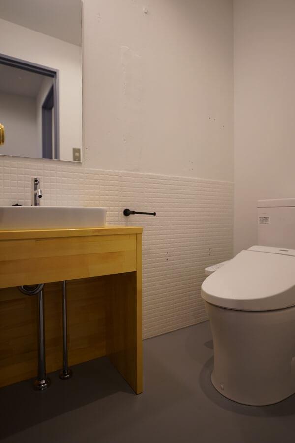 台東区蔵前の賃貸物件/女性用トイレ。トイレは作り直したので清潔感あります