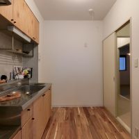 板橋区蓮根の賃貸物件/冷蔵庫は右の引き戸前に置く形