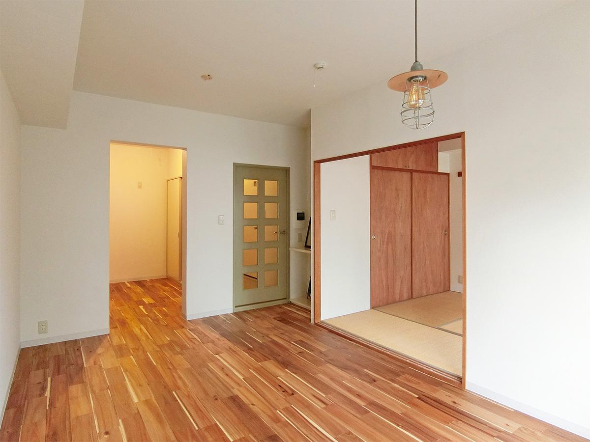 板橋区蓮根の賃貸物件/和室好きやファミリーの方にも喜んでいただけるよう、リビング横の和室を残しました