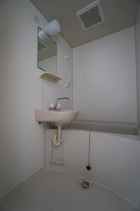 狛江市元和泉の賃貸物件/洗面と浴室は同室です