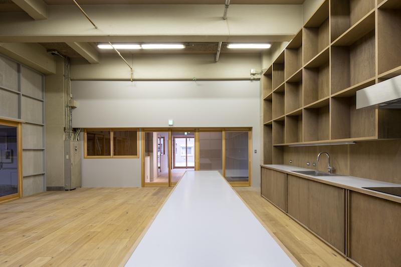 横浜市都筑区池辺町の賃貸物件/長いテーブルはみんなで囲んで、いろんなことが出来そうです