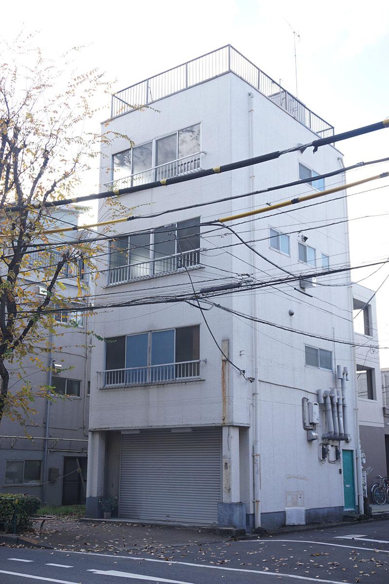 パキッとシンプルなデザインでありつつ味わい深い雰囲気