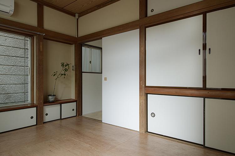 江戸川区北小岩の賃貸物件/1階6畳の洋室。床は張り替えられているものの、和室の名残を感じる