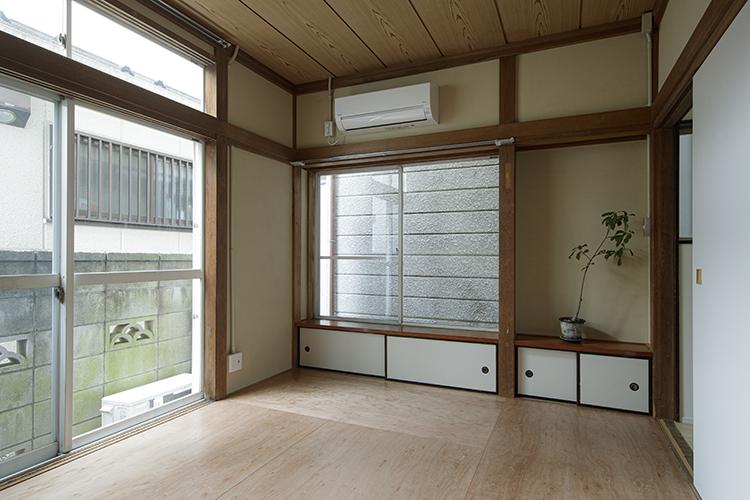 江戸川区北小岩の賃貸物件/1階6畳の洋室。床は張り替えられているものの、和室の名残を感じる